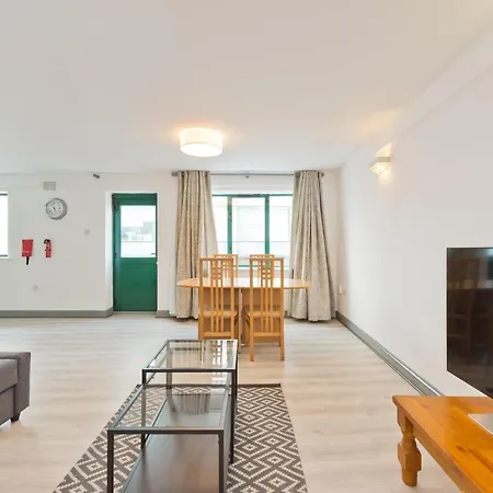 Your Place - Gnib Apartment